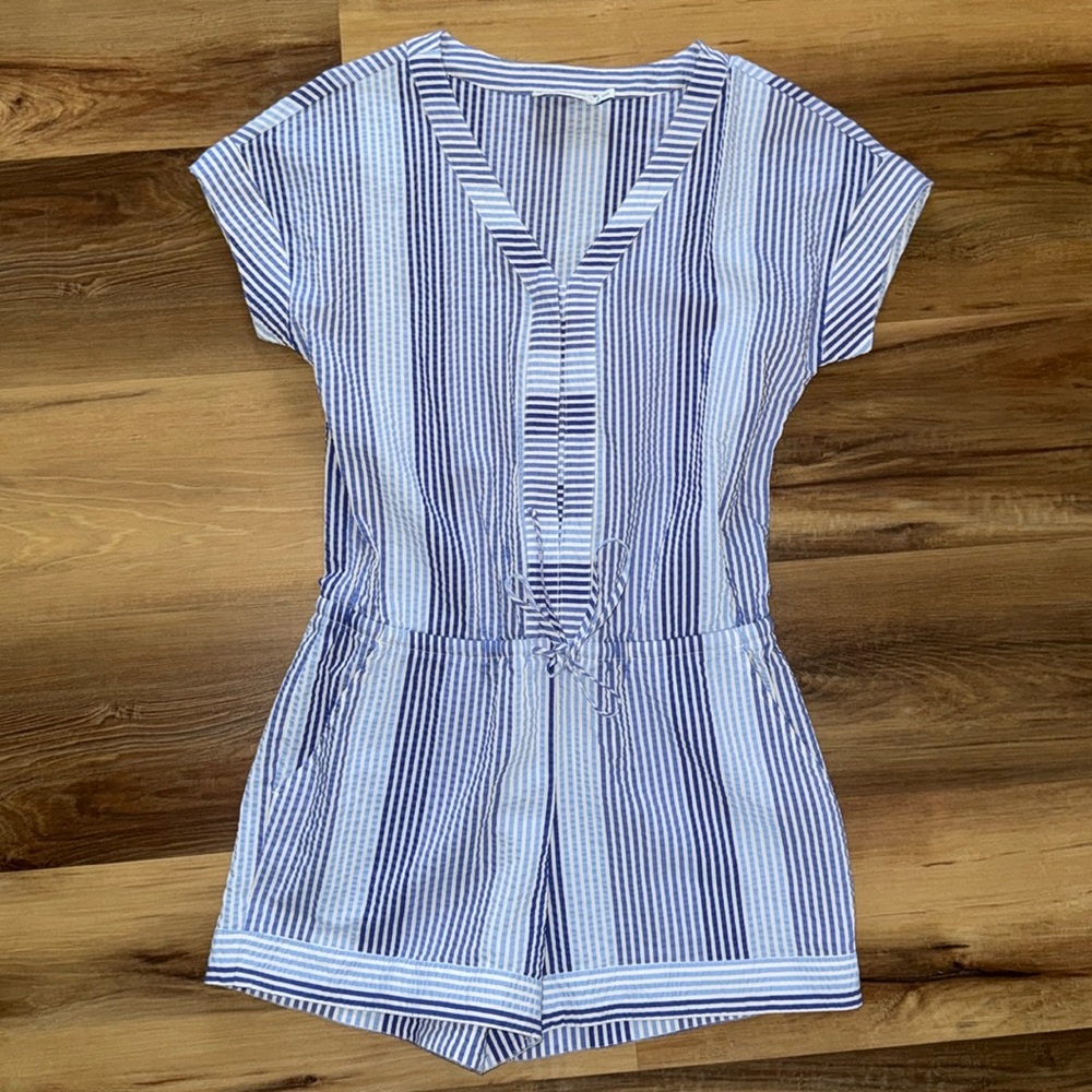 Women’s vineyard vines Searsucker romper